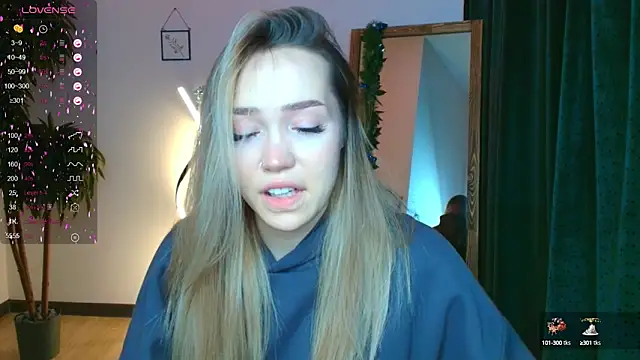 Evia r0se online show from January 3, 11:25 am