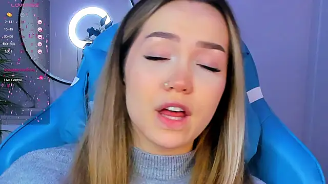 Evia r0se online show from January 5, 8:00 am