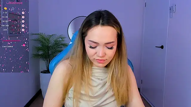 Evia r0se online show from January 7, 11:16 am