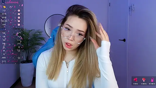 Evia r0se online show from January 26, 7:32 am