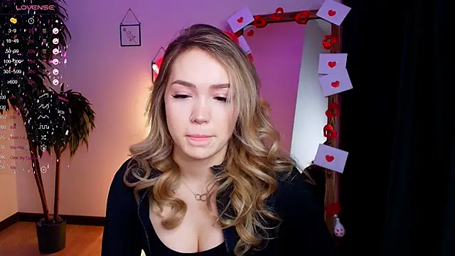 Evia r0se online show from February 12, 11:07 am