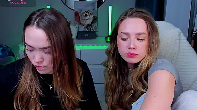 Snapshot of Evia_r0se chatting on March 7, 7:55 pm Evia r0se online show from March 7, 7:55 pm