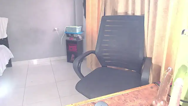 Snapshot of SusanLeroy chatting on October 28, 11:03 am SusanLeroy online show from October 28, 11:03 am