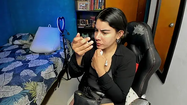 peanut tangerine online show from October 15, 11:05 pm