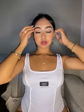 SOPHIACANDY19  online show from March 5, 11:49 pm