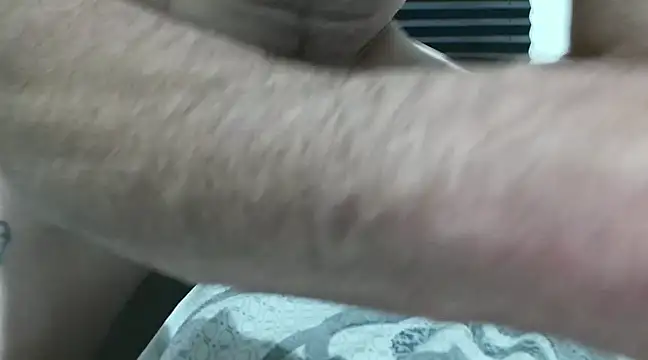 overaveragefreak4you online show from December 6, 7:54 am