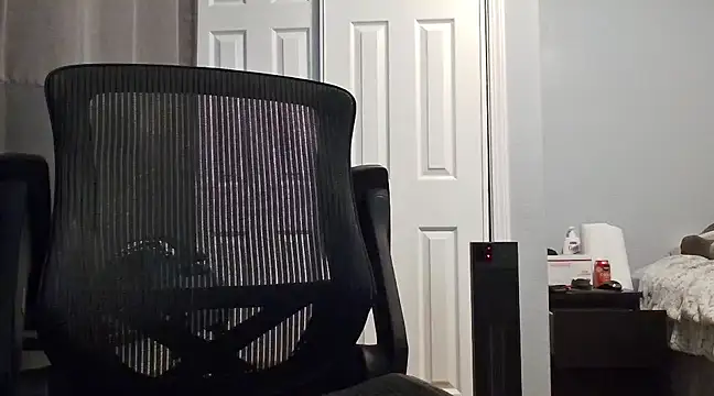 overaveragefreak4you online show from December 6, 2:06 pm