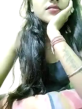 MISSQUEEN48 online show from January 4, 5:58 pm