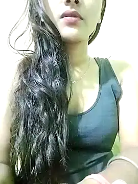 MISSQUEEN48 online show from January 5, 5:09 pm