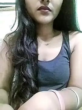 MISSQUEEN48 online show from February 1, 3:07 pm