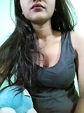 MISSQUEEN48 online show from March 5, 6:33 am