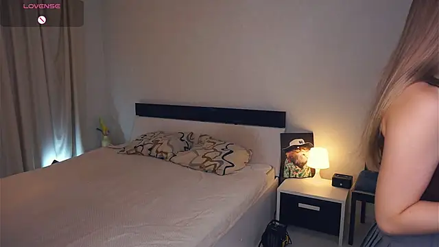 CathrynGeer online show from September 23, 6:33 pm