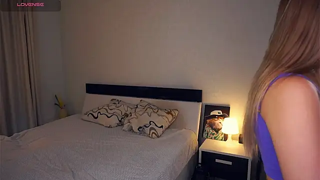 CathrynGeer online show from October 7, 6:38 pm