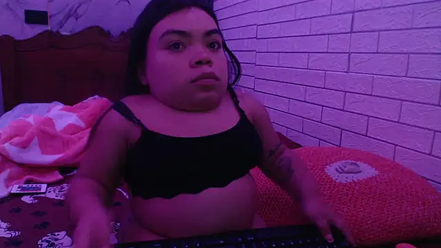 Michelle Brooks online show from February 13, 5:16 am