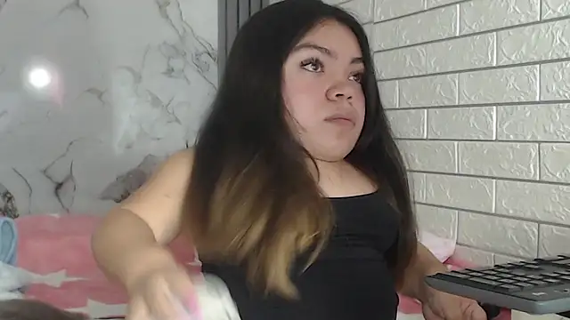 Michelle Brooks online show from March 8, 2:40 pm