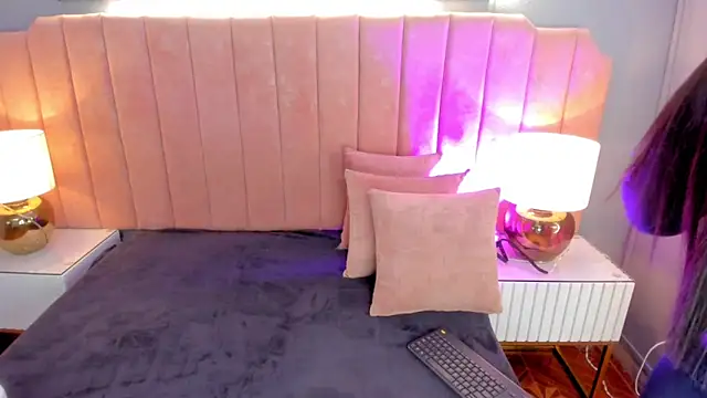 alys baker online show from November 2, 3:09 am