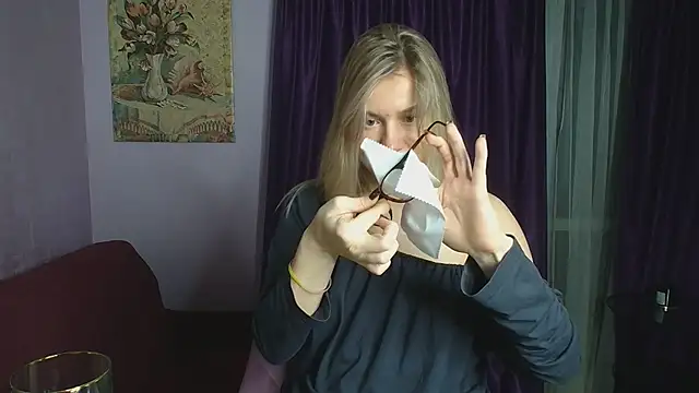 TaylorBre online show from December 20, 3:47 am