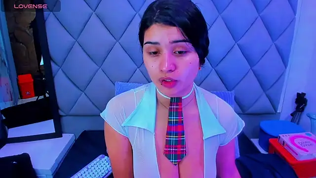 venusowen  online show from November 20, 11:43 am