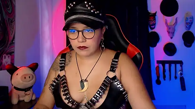 LilithSharon online show from October 17, 8:33 pm