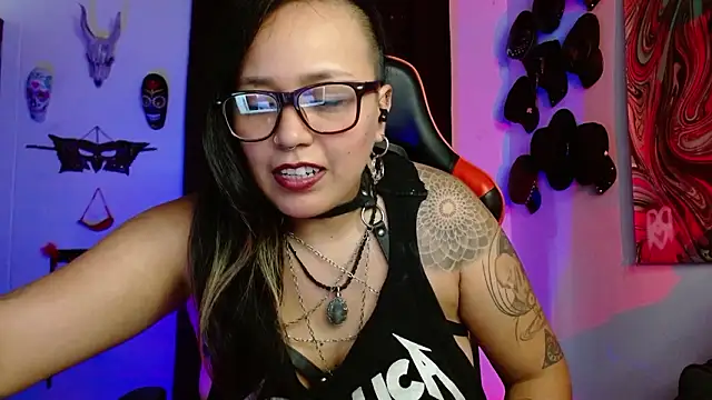 LilithSharon online show from February 3, 4:45 pm