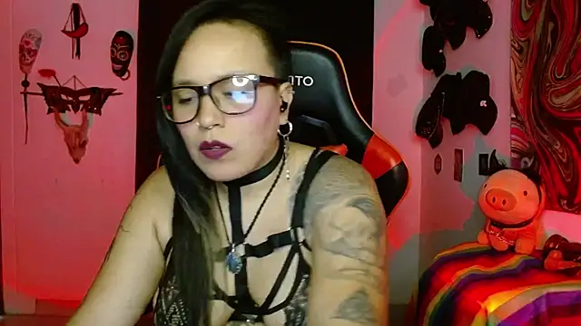 LilithSharon online show from June 1, 7:15 pm
