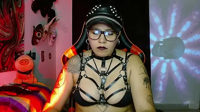 LilithSharon online show from June 7, 5:27 pm