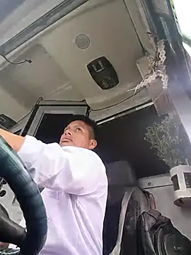 alexchir4 online show from October 27, 3:38 pm