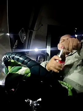 alexchir4 online show from December 5, 9:51 am