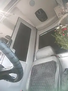 alexchir4 online show from December 18, 1:28 pm