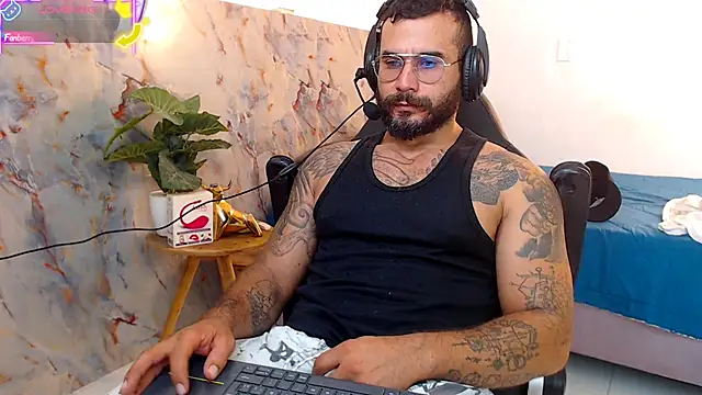 hanz col online show from September 15, 8:53 pm