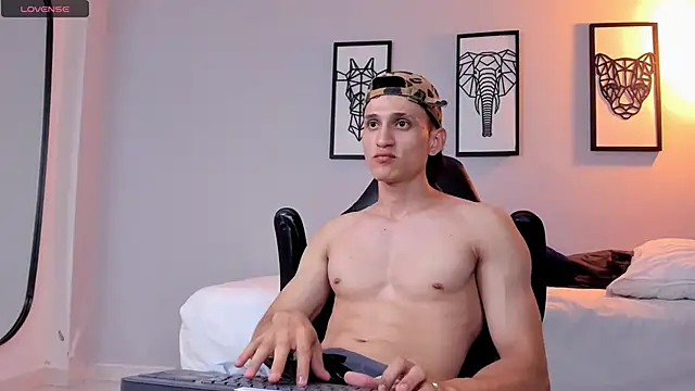 connor twink online show from December 12, 12:38 am