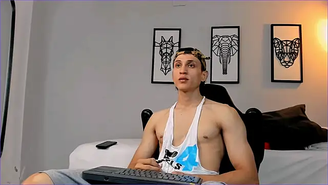 connor twink online show from December 23, 11:47 am