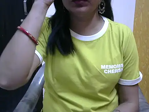 l l ish online show from March 15, 9:52 am