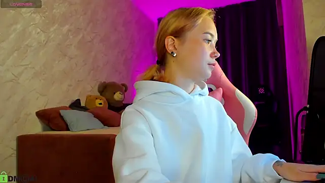 Kira yoon online show from September 25, 11:52 pm