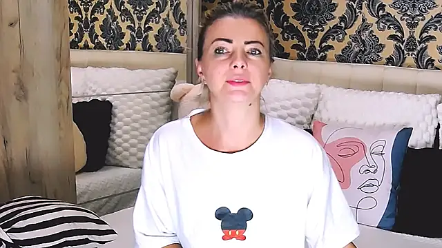 Aly girl1 online show from October 15, 6:57 am