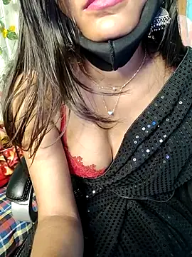 Reena Singh53 online show from March 16, 7:17 pm