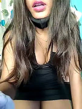 Reena Singh53 online show from March 17, 5:27 pm