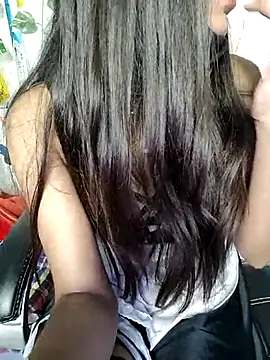 Reena Singh53 online show from March 20, 1:37 pm