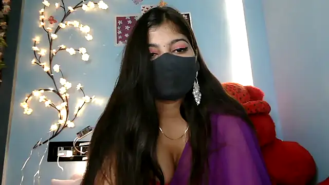 Reena Singh53 online show from September 26, 2:32 pm