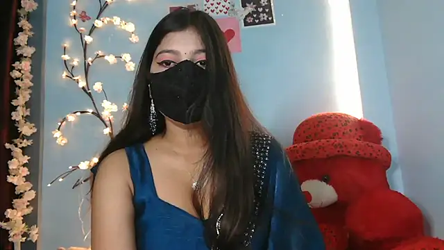 Reena Singh53 online show from December 14, 1:38 pm