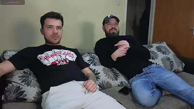 JohnnyStepBro online show from January 4, 5:05 pm