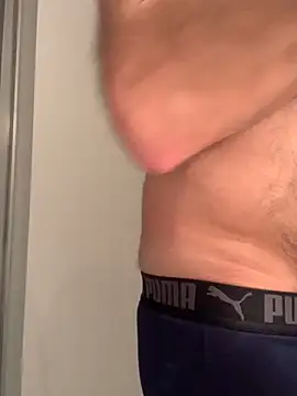 Snapshot of MaxVain chatting on December 5, 2:53 am MaxVain online show from December 5, 2:53 am