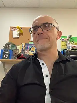 Snapshot of MaxVain chatting on March 20, 4:31 pm MaxVain online show from March 20, 4:31 pm