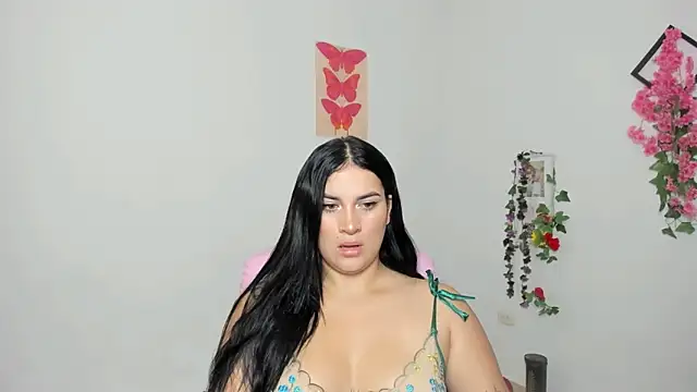 Emic  online show from October 6, 2:14 pm