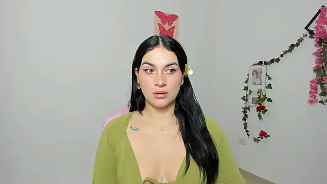 Emic  online show from November 28, 3:25 pm