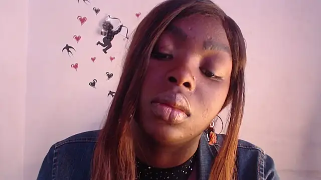 Snapshot of _Zooee chatting on June 9, 2:50 pm Zooee online show from June 9, 2:50 pm