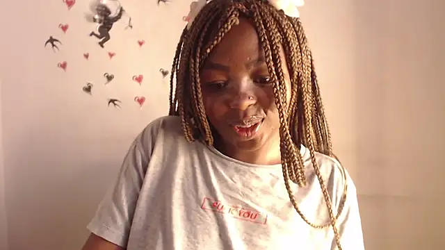 Snapshot of _Zooee chatting on July 18, 4:11 pm Zooee online show from July 18, 4:11 pm
