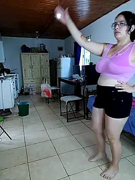 Snapshot of babyluna939 chatting on February 2, 7:23 pm babyluna939 online show from February 2, 7:23 pm