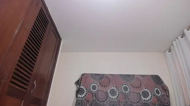 sara williams01 online show from January 22, 7:13 pm