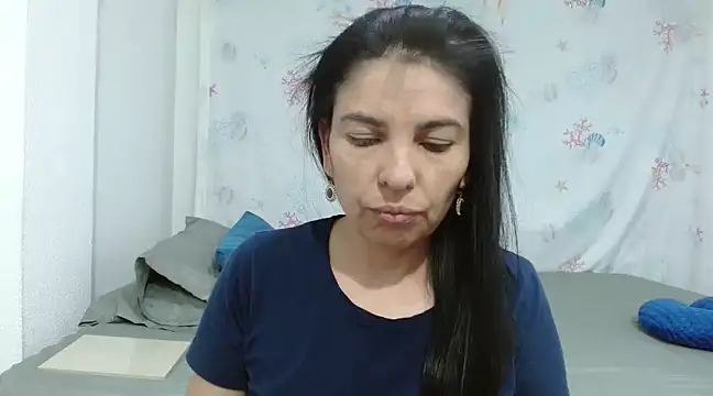 Snapshot of anybellucci43 chatting on March 17, 3:25 am anybellucci43 online show from March 17, 3:25 am